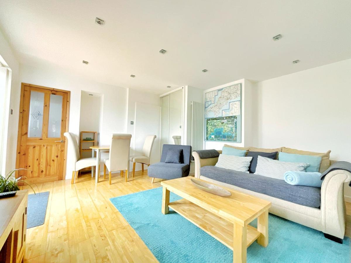 White Eden Retreat: Cozy King Bed & Pet-Friendly Oasis in Cornwall St Austell Exterior photo